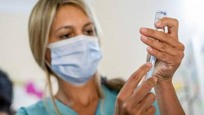 Дин Уинслоу - Американские эксперты назвали преимущество вакцины «Спутник V» - iz.ru - Израиль