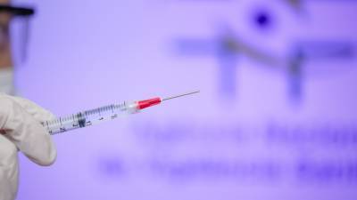 Pfizer намерена в 2021 году заработать на вакцине 15 млрд долларов - riafan.ru - Москва