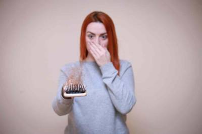 Юлия Галлямова - Переболевших коронавирусом SARS-CoV-2 предупредили о выпадении волос в течение полугода - live24.ru - Москва