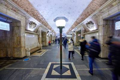 Пассажиропоток в столичном метро превысил шесть миллионов человек - m24.ru