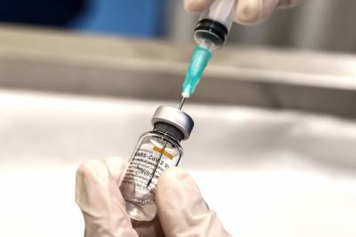 Ученые заявили о низкой эффективности вакцины AstraZeneca от штамма из ЮАР - 24tv.ua - Юар