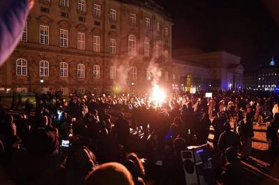 Против карантина и паспортов вакцинации: в Дании состоялся массовый протест – фото - 24tv.ua - Дания