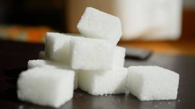 Жители России стали покупать меньше сахара и масла в январе - riafan.ru - Россия - Москва