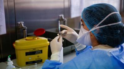 В Португалии рекомендовали не вакцинироваться AstraZeneca людям старше 65 лет - iz.ru - Португалия