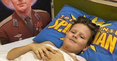 Мария Петрова - 11-летнему россиянину отрезало ноги поездом — он выжил, дружит со звездами и строит планы - skuke.net