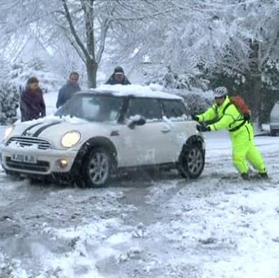 Снегопады, обрушившиеся на Великобританию, нарушили транспортное сообщение - radiomayak.ru - Англия - Лондон