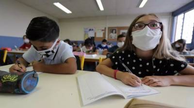 В школах Франции запретили использовать самодельные защитные маски - ru.slovoidilo.ua - Франция - Украина
