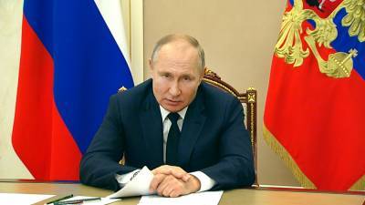 Владимир Путин - Путин отметил рост доверия россиян к судебной системе - tvc.ru