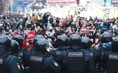 Reuters: Кремль «зальёт» протесты деньгами - topcor.ru - Россия