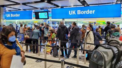 Аэропорт Хитроу ввел «пандемический налог» для вылетающих - mir24.tv - Англия - Лондон