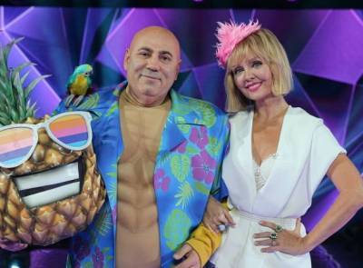 Иосиф Пригожин - Валерия опешила, узнав, кто оказался "ананасом" на шоу "Маска" - bimru.ru