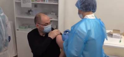 Степанов вакцинировался против коровируса: видео - 24tv.ua