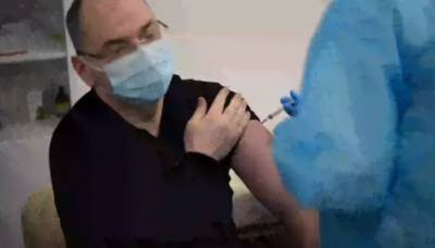 Максим Степанов - Степанову на камеру сделали прививку от коронавируса - news.bigmir.net - Киев