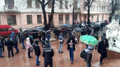 "Мы хотим работать": украинцы взбунтовались против новых карантинных ограничений, кадры - politeka.net - Украина - Черновцы