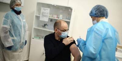 Максим Степанов - Степанов объяснил отказ медиков от вакцинации против коронавируса - nv.ua