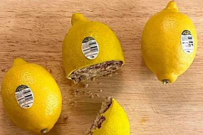 Женщина обманула пользователей сети с помощью трех лимонов - lenta.ru - Австралия - Перт