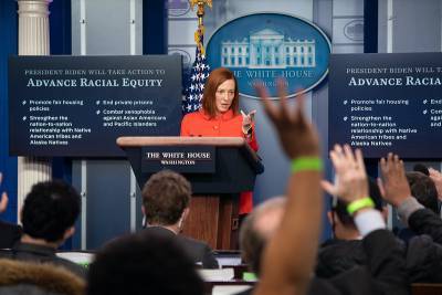 Белый дом раскритиковали за тест на COVID-19, который обойдется репортерам в $170 - usa.one - Washington - территория Белый Дом