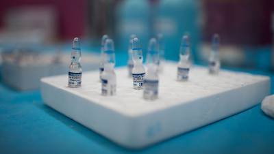 Угур Шахин - BioNTech и Pfizer планируют произвести до 3 млрд доз вакцины от COVID-19 - gazeta.ru