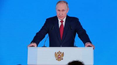 Путин - Спикер Кремля сообщил, что дата послания Путина парламенту "сдвигается вправо" - newinform.com - Россия