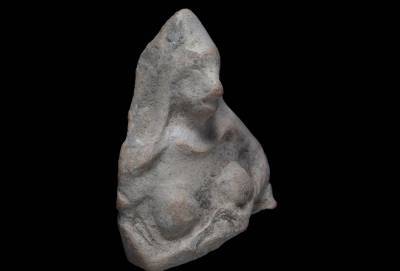 Израильский школьник нашел в Негеве 2500-летнюю статуэтку - stmegi.com