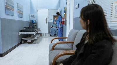 Две воронежские медсестры попали под суд за очаг коронавируса в психинтернате - vestivrn.ru