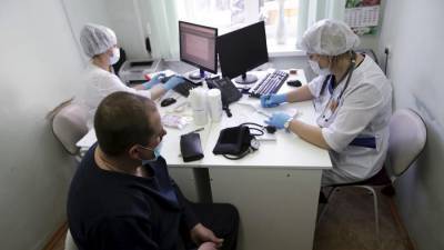 Страховщики рассказали об экономии работодателей на ДМС для сотрудников - iz.ru - Россия - Израиль