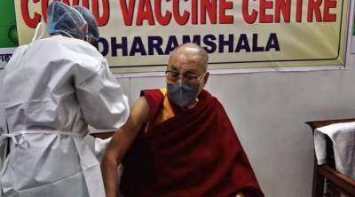 Далай-лама получил первую прививку доставленным в Украину препаратом Covishield - goodnews.ua - Дхармсать