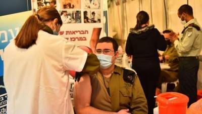 "Самая привитая армия в мире": ЦАХАЛ отчитался об успехах вакцинации - vesty.co.il - Израиль