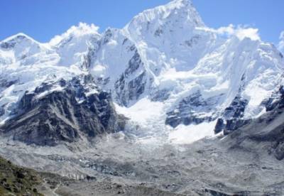 Власти Непала сняли запрет на восхождение на Эверест - facenews.ua - Непал