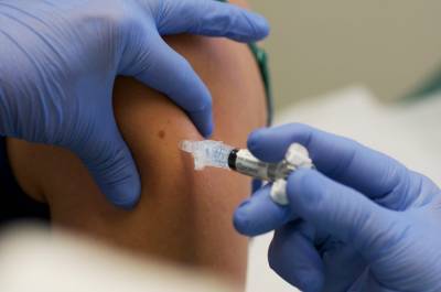 Дания временно остановила использование вакцины AstraZeneca: выясняют возникновение тромбов - 24tv.ua - Дания