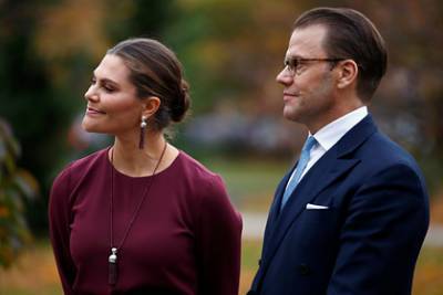 принцесса Виктория - принц Даниэль - принц Оскар - Шведская принцесса и ее супруг заразились коронавирусом - lenta.ru - Швеция