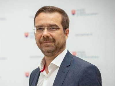 Марек Крайчи - Министр здравоохранения Словакии подал в отставку на фоне скандала из-за закупки российской вакцины от COVID-19 - gordonua.com - Словакия