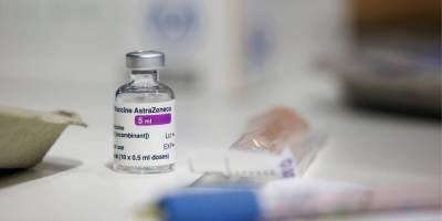 Henry Nicholls - Румыния приостановила вакцинацию препаратом AstraZeneca - nv.ua - Италия - Румыния