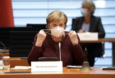 Ангела Меркель - Николас Лебель - Из-за коррупционного скандала с закупкой масок правящая партия Меркель может проиграть выборы - argumenti.ru - Германия
