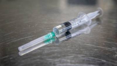 В ЕС рекомендовали расширить список побочных эффектов вакцины AstraZeneca - newinform.com
