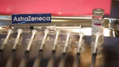 Регулятор ЕС призвал расширить список побочных эффектов вакцины AstraZeneca - iz.ru - Израиль