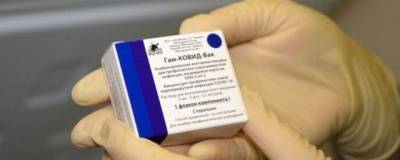 В Татарстане более 100 тысяч человек вакцинировались от COVID-19 - runews24.ru - Казань - республика Татарстан