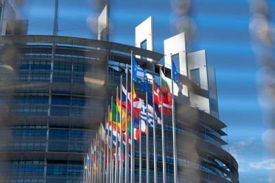 Шарль Мишель - Пять стран ЕС потребовали провести саммит по вопросу распределения вакцин - argumenti.ru - Евросоюз - Австрия - Латвия - Чехия - Словения - деревня Ляйен - Болгария - Брюссель