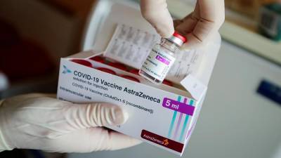 В Норвегии трое медиков госпитализированы после вакцины от AstraZeneca - iz.ru - Норвегия - Израиль