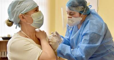 Украинцы продолжают записываться в очередь на вакцинацию от COVID-19 - dsnews.ua - Киевская обл.