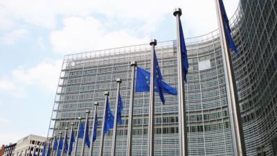 Франс Тиммерманс - Еврокомиссия признала провал стратегии ЕС по вакцинации от коронавируса - riafan.ru - Евросоюз - Брюссель