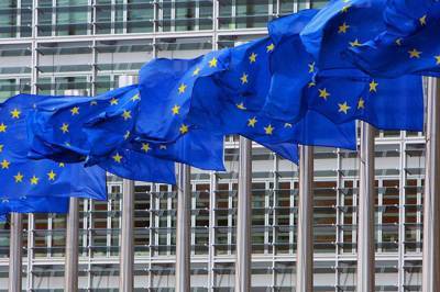Франс Тиммерманс - Ну туда кололи: ЕС признал, что неправильно закупал вакцину от коронавируса - infox.ru - Евросоюз
