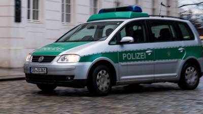 Минимум 12 полицейских пострадали в ходе столкновений на протестах в Германии - polit.info - Германия