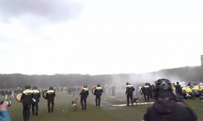 В Гааге полиция применила водометы для разгона акции протеста - capital.ua - Гаага