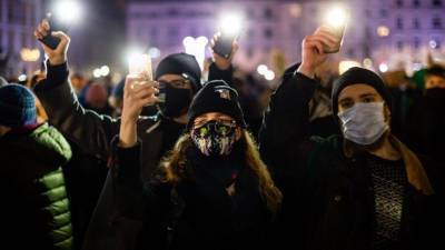 Волна «ковидных протестов» захлестнула Европу - 5-tv.ru - Франция - Евросоюз