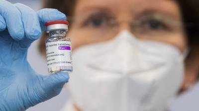 Германия приостановила применение вакцины от AstraZeneca - m24.ru - Австрия