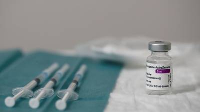 Эммануэль Макрон - Франция и Италия приостанавливают использование вакцины AstraZeneca - russian.rt.com - Франция - Италия