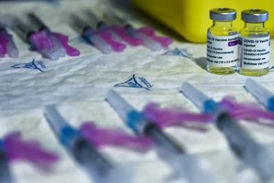 В ВОЗ объяснили приостановку вакцинации препаратом AstraZeneca - lenta.ru - Англия