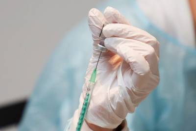 Почему Германия приостановила вакцинацию с Astrazeneca - mknews.de - Германия - Швеция