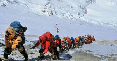 Гору Эверест впервые с начала пандемии коронавируса открыли для туристов - tsn.ua - Китай - Непал